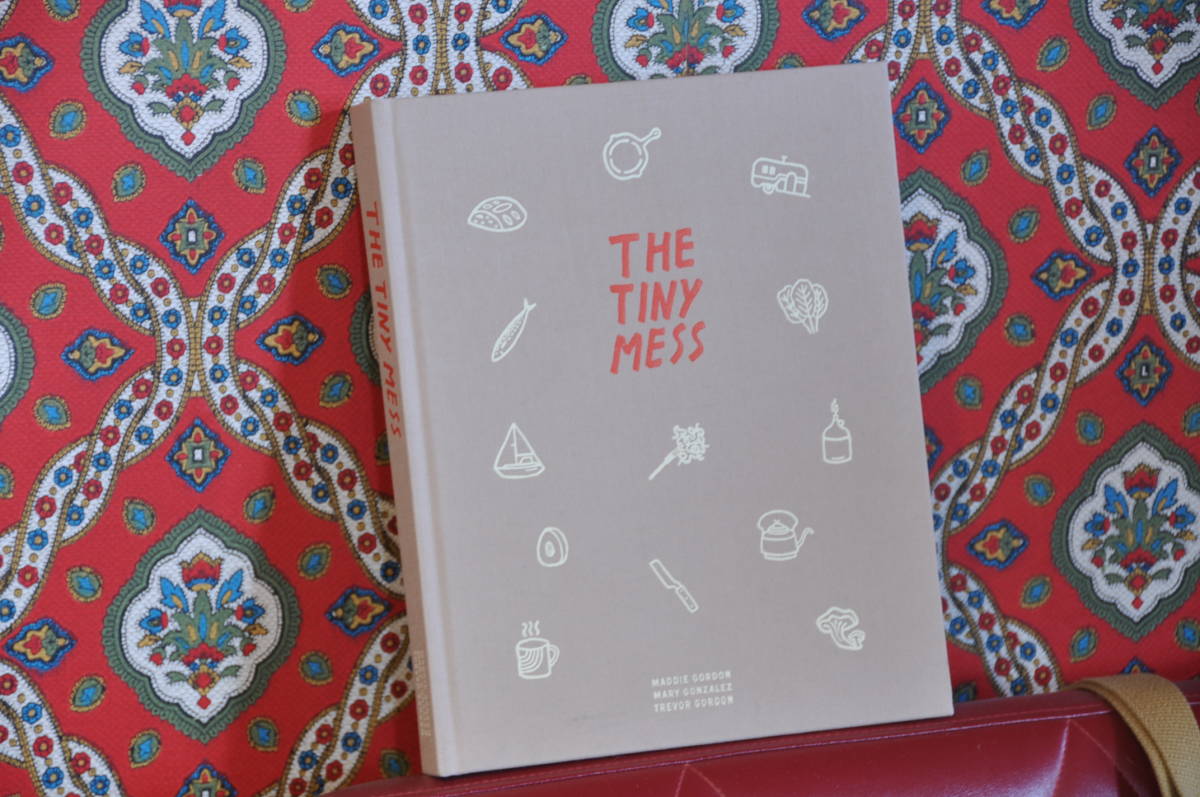 the tiny mess 小さな暮らし 家 キッチン 写真本 洋書 インテリア参考 maddie gordon mary gonzale 中古本 インディーズブック - インテリア、家づくり the tiny mess 小さな暮らし 家 キッチン 写真本 洋書 インテリア参考 maddie gordon mary gonzale 中古本 インディーズブック - インテリア、家づくり