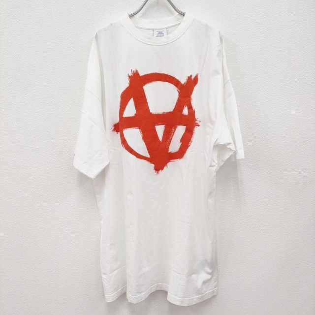 VETEMENTS ANARCHY GOTHIC LOGO T-SHIRT アナーキー UE51TR640W 半袖Ｔシャツ カットソー ホワイト オレンジ ヴェトモン 3-0709S F92993_画像1