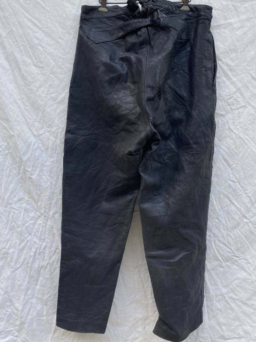 実物 ドイツ軍 GERMAN NAVY Uボート シンチバック 尾錠 レザー パンツ