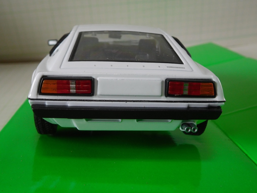 *WELLY 1/24 Lotus esprit S2 модель 79 белый 