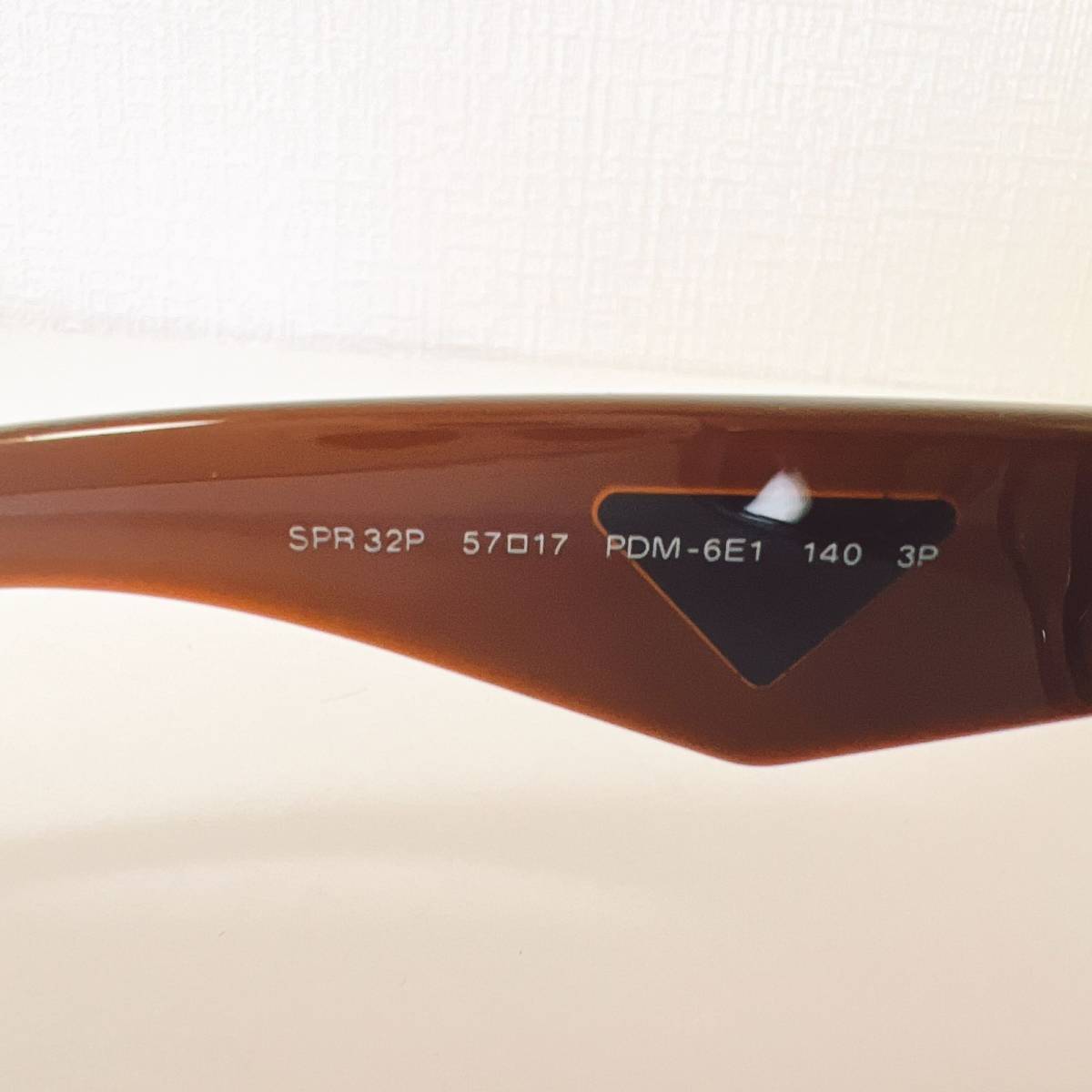 PRADA サングラス SPR32P ケース付-