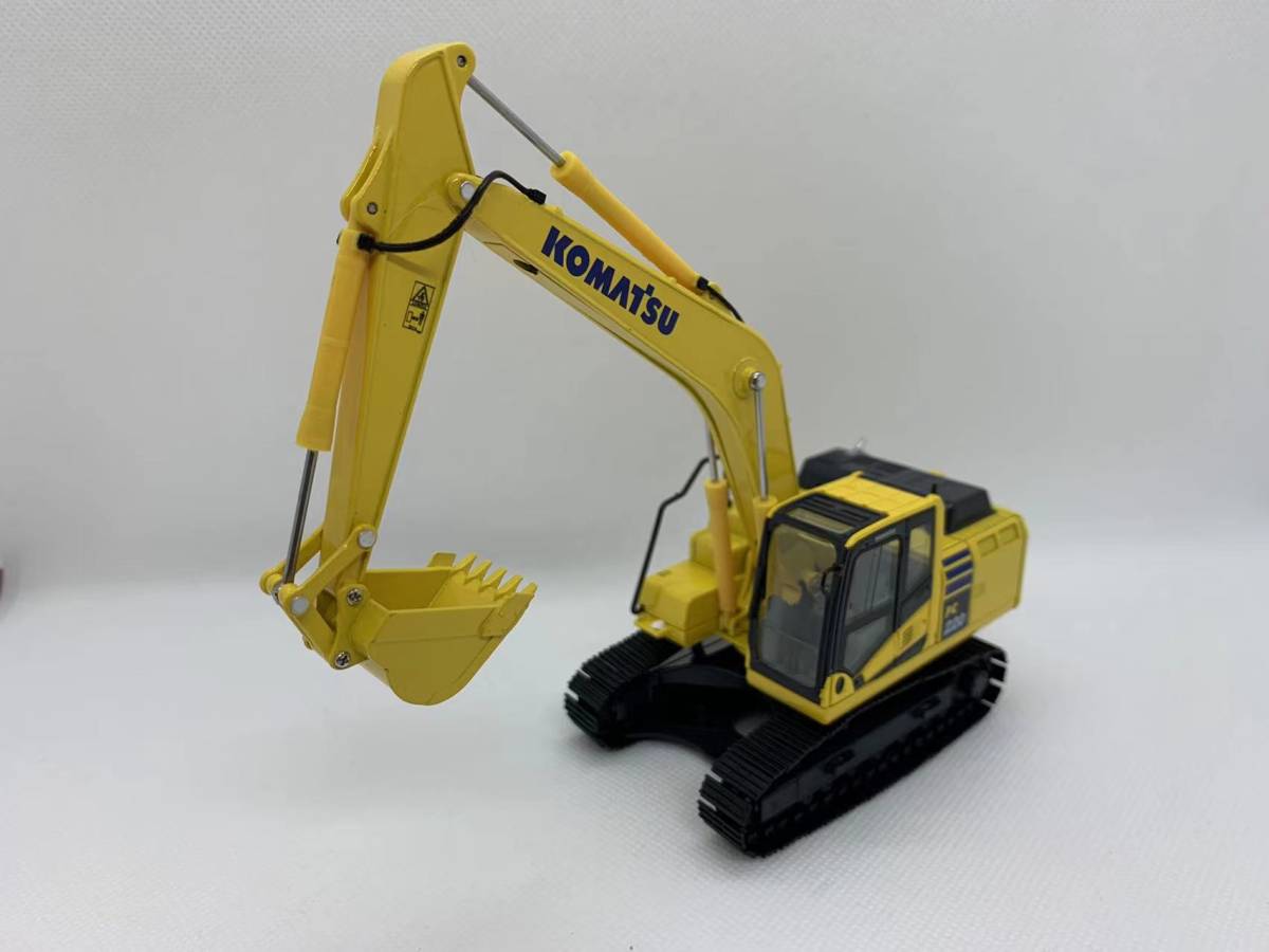 Conrad 1/50 Kobelco SK500LC crawler excavator matt black Conrad 1/50 Kobelco SK500LC crawler excavator matt black