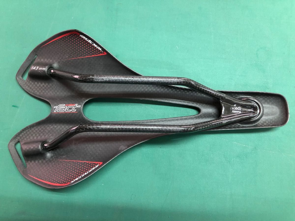 スペシャライズド S-WORKS カーボンサドル toupe(トゥーぺ スペシャライズド S-WORKS カーボンサドル toupe(トゥーぺ