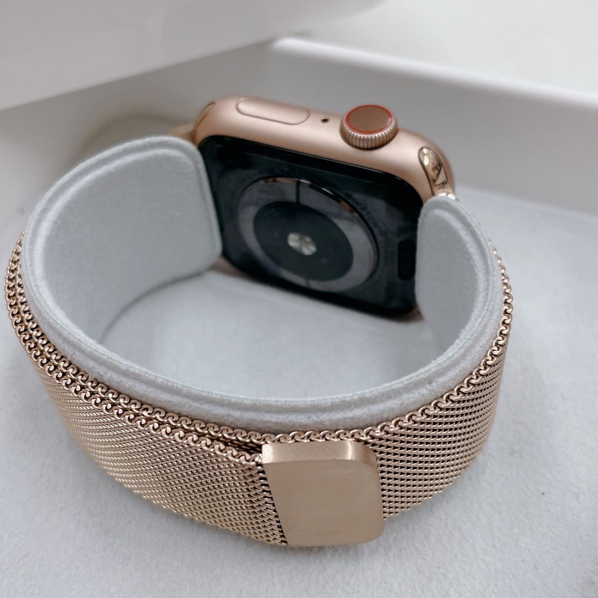 Apple Watch 40mm シリーズ4 アップルウォッチ ゴールド