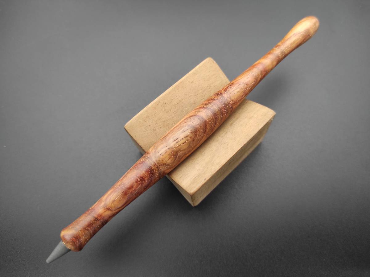 【FongLai Woodworks】銘木鉛筆【花梨の縮み杢】　(インクレスペン　永久鉛筆)_画像1