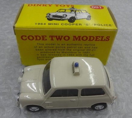 人気特価 ★当時物 ディンキートイズ ミニカー パトカー ミニクーパー Police 'S' Cooper Mini 1964 No.001 DinkyToys ディンキー 人気特価 ★当時物 ディンキートイズ ミニカー パトカー ミニクーパー Police 'S' Cooper Mini 1964 No.001 DinkyToys ディンキー