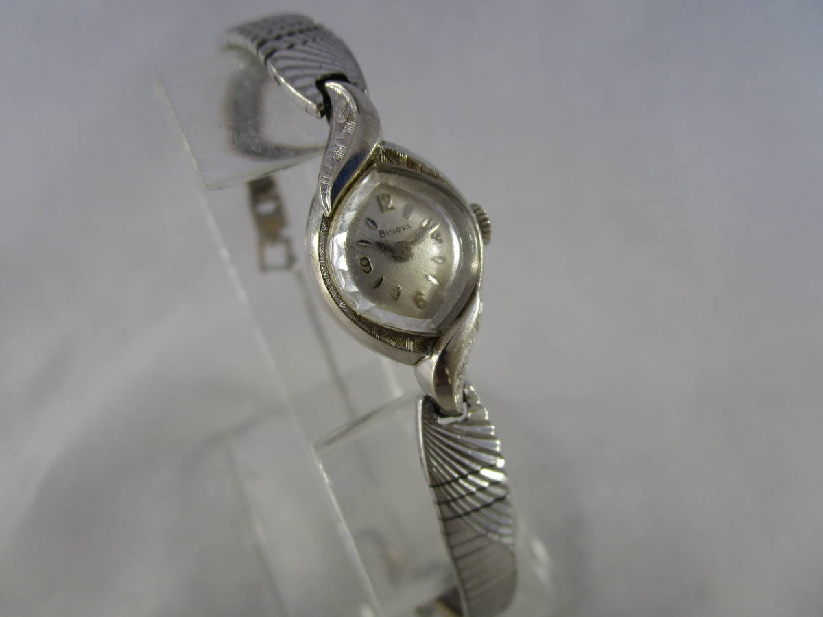 1971年製 BULOVA 手巻き腕時計 女性用 レディース アンティーク ヴィンテージ ウォッチ ビンテージ 時計 シルバー 銀色 アメリカ ブランド_画像3
