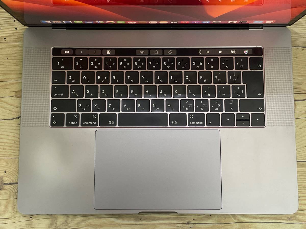 美品MacBook Pro 2018 (A1990)[Core i7(8750H)2.2Ghz/RAM:32GB/SSD