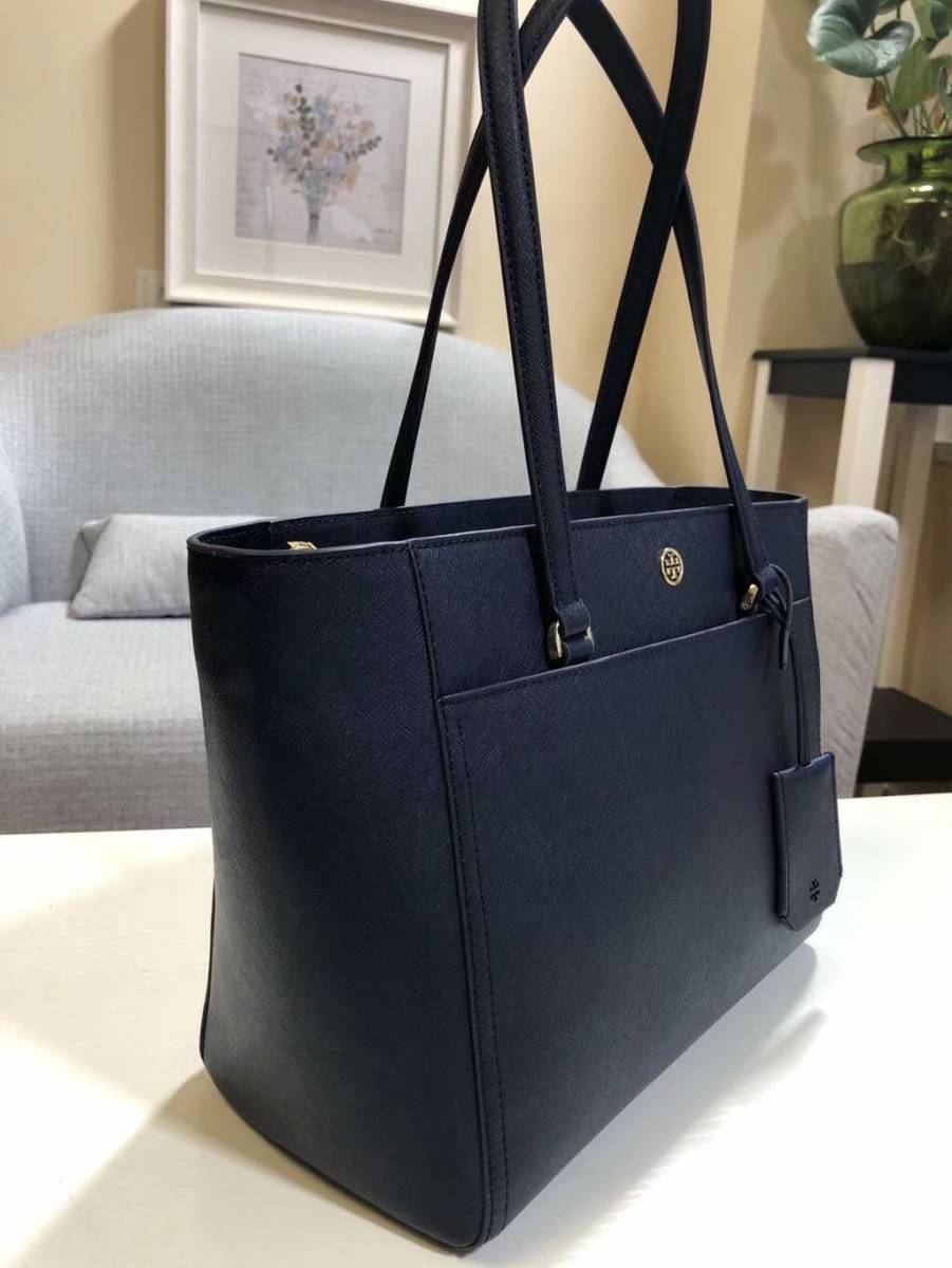 新文章最新作品5月下旬傳奇購買Tory Burch TORY BURCH小號ROBINSON手提包Robinson手提包NAVY 原文:新品 超最新作 5月下旬 正規店様購入 トリーバーチ TORY BURCH SMALL ROBINSON TOTE BAG ロビンソン トート バッグ NAVY