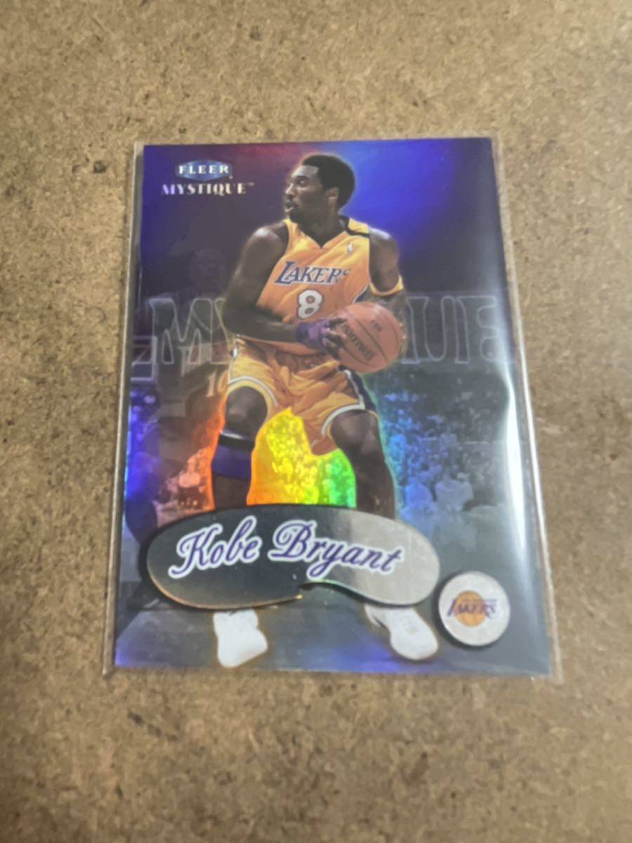 ◇コービー・ブライアント　トレーディングカード　トレカ　ロサンゼルス・レイカーズ　NBA KOBE BRYANT LAKERS フリアー　FLEER MYSTIQUE_画像1