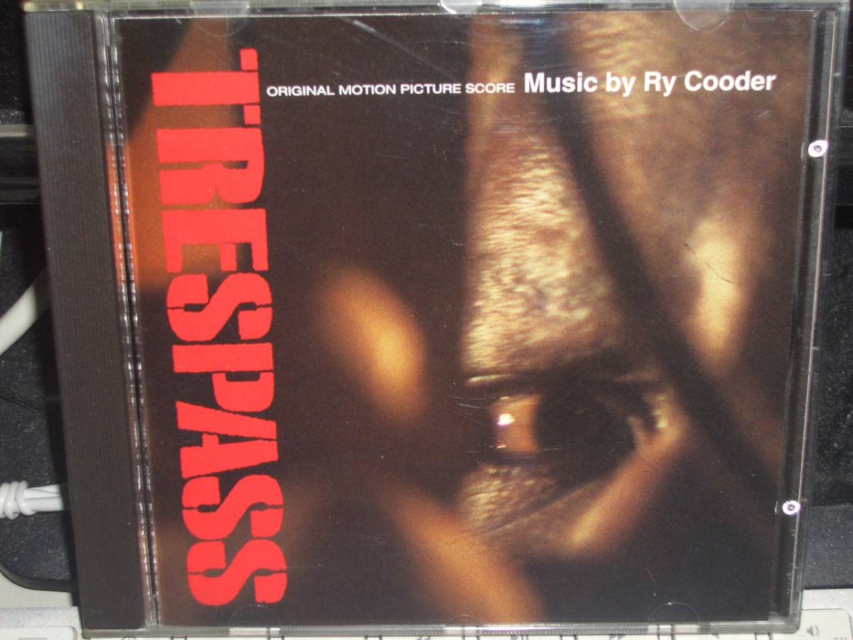 「TRESPASS」Score Album Ry Cooder Jon Hassell_画像1