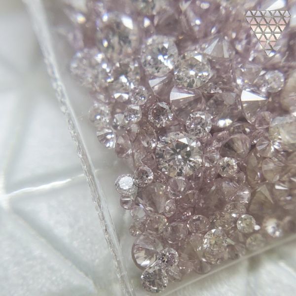 お買い得商店街 ct 0.5 合計 Light 天然 系 Pink Light Fancy - Pink ダイヤモンド