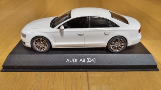 即決　京商　AUDI　A8　D4　アウディ　ホワイト　白　カラーモデル　1/43　絶版　完売　レア