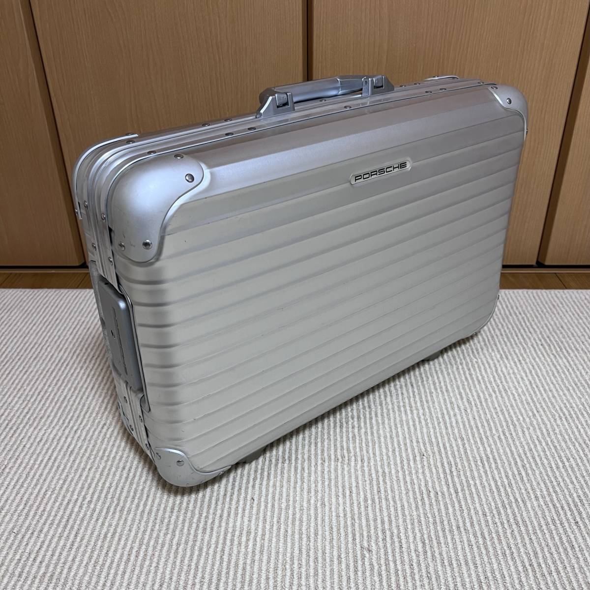 廃版希少☆人気☆リモワ ポルシェ ボードケース 廃版希少☆人気☆リモワ ポルシェ ボードケース