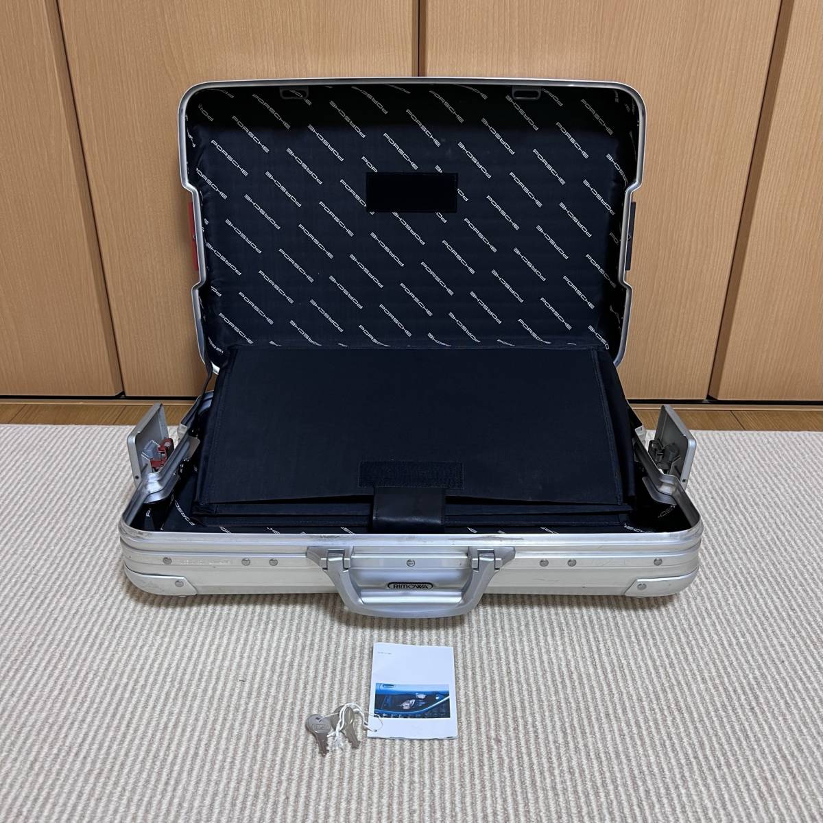 廃版希少☆人気☆リモワ ポルシェ ボードケース 廃版希少☆人気☆リモワ ポルシェ ボードケース