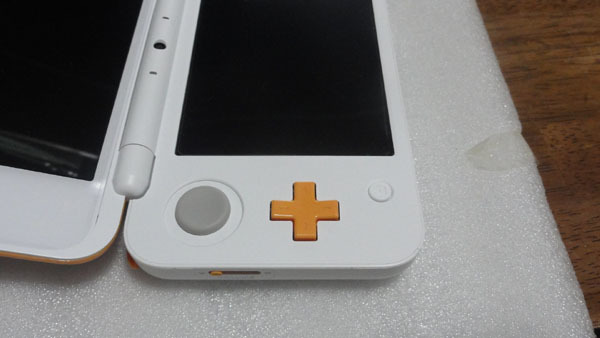 *NEW Nintendo 2DS LL white × orange body only beautiful goods NINTENDO NEW Nintendo 2DS white × orange *