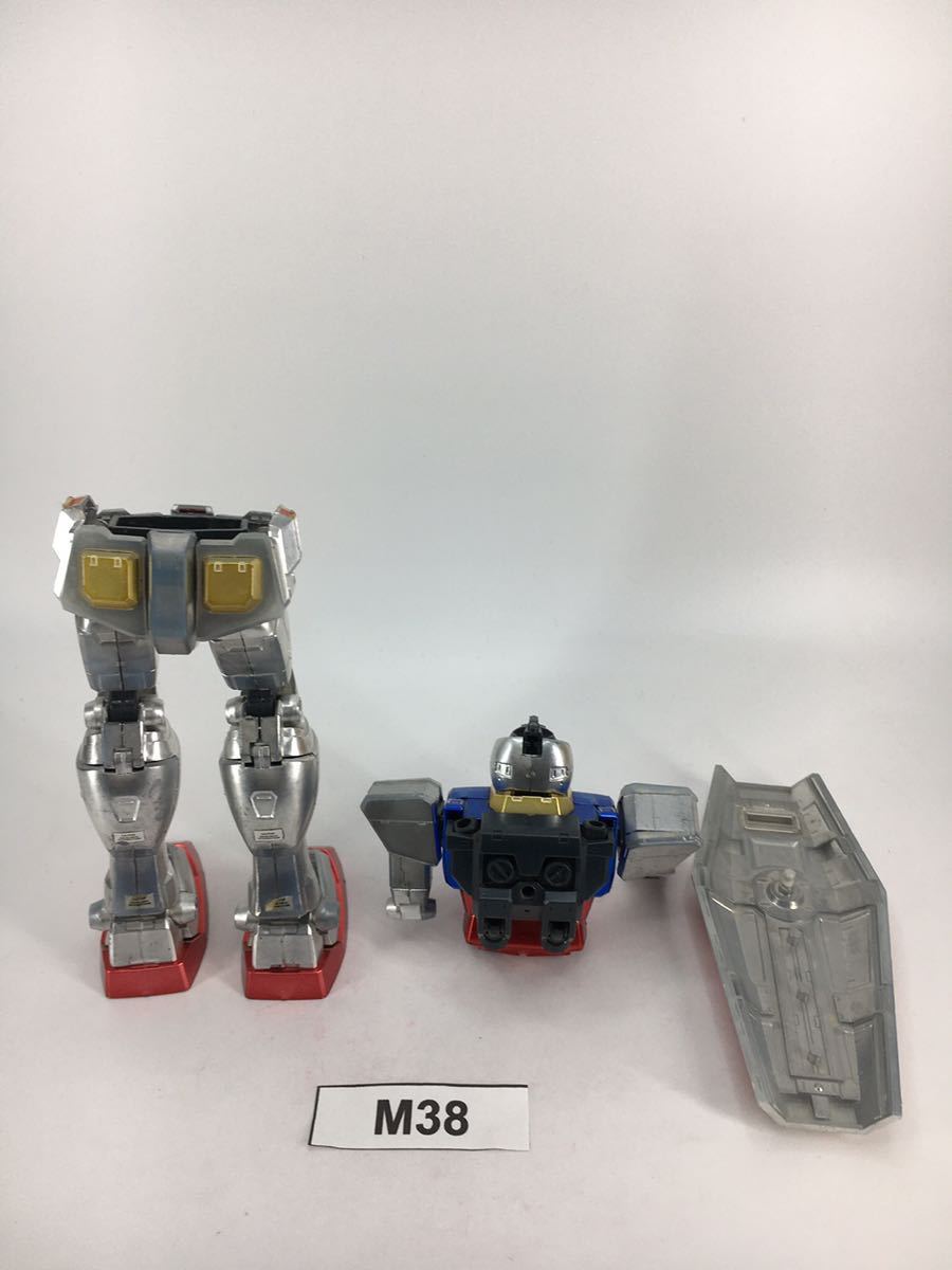 【即決】MG 1/100 RX-78-2 ガンダム コーティングバージョン ガンプラ 完成品 ジャンク 同梱可 M38_画像2