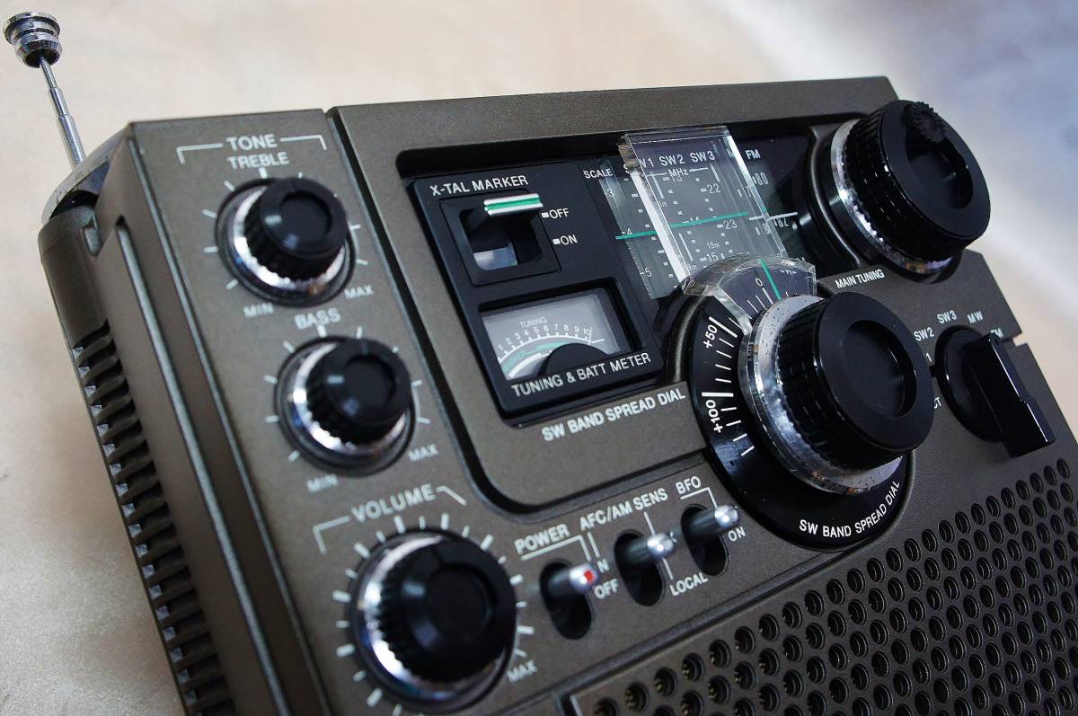 ☆とても綺麗☆受信整備品☆スカイセンサー5900☆BCLラジオ☆ICF-5900
