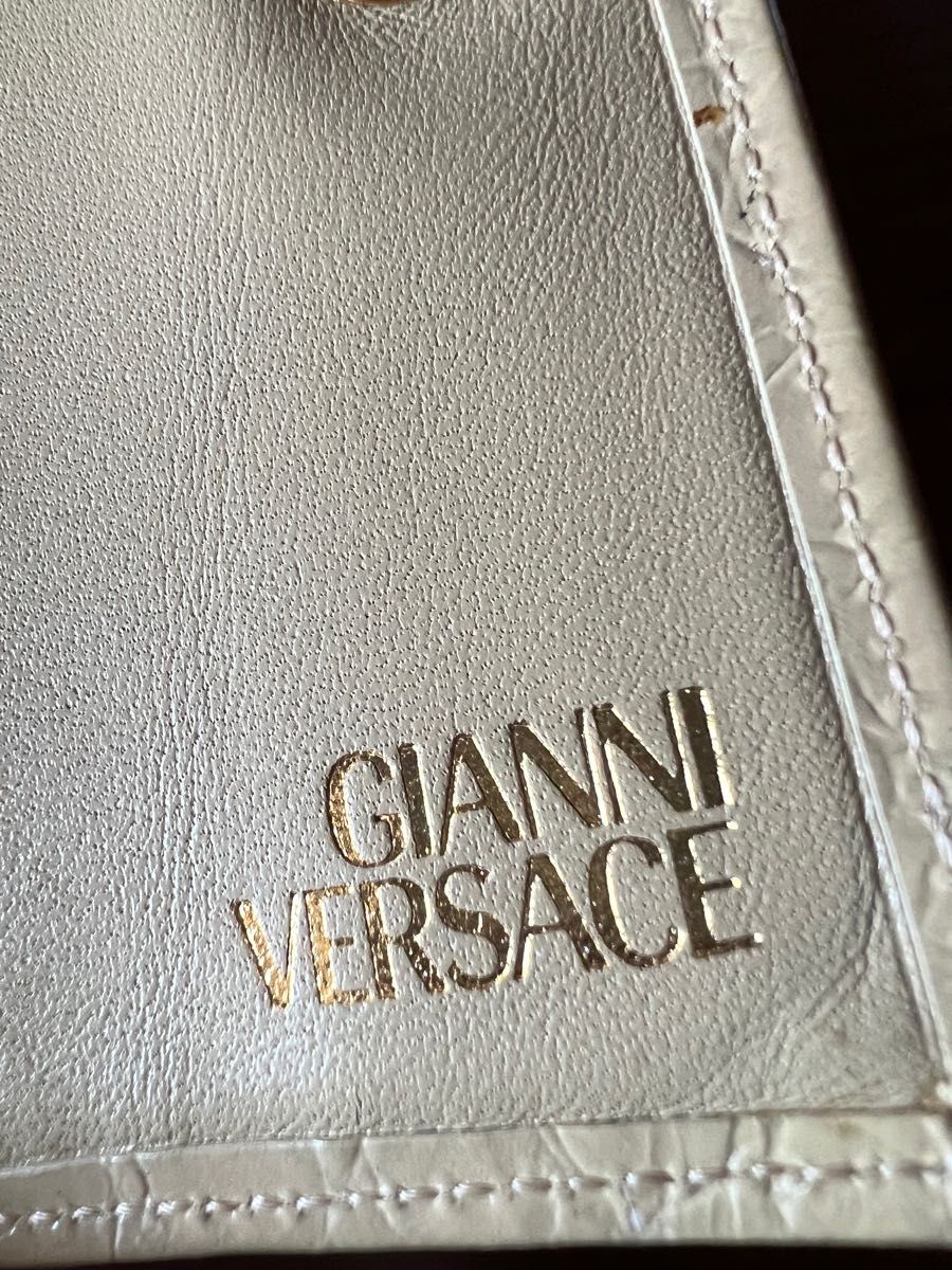 GIANNI VERSACE 二つ折り財布　　　　　ジャンニヴェルサーチ