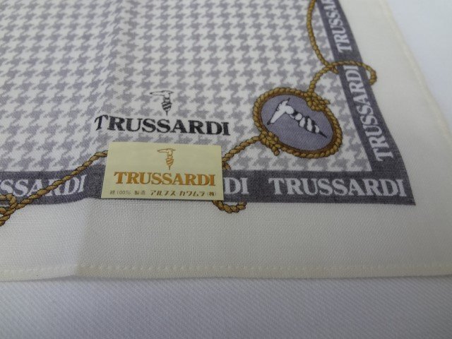 ■未使用 トラサルディ ハンカチ グレイ TRUSSARDI■_画像2