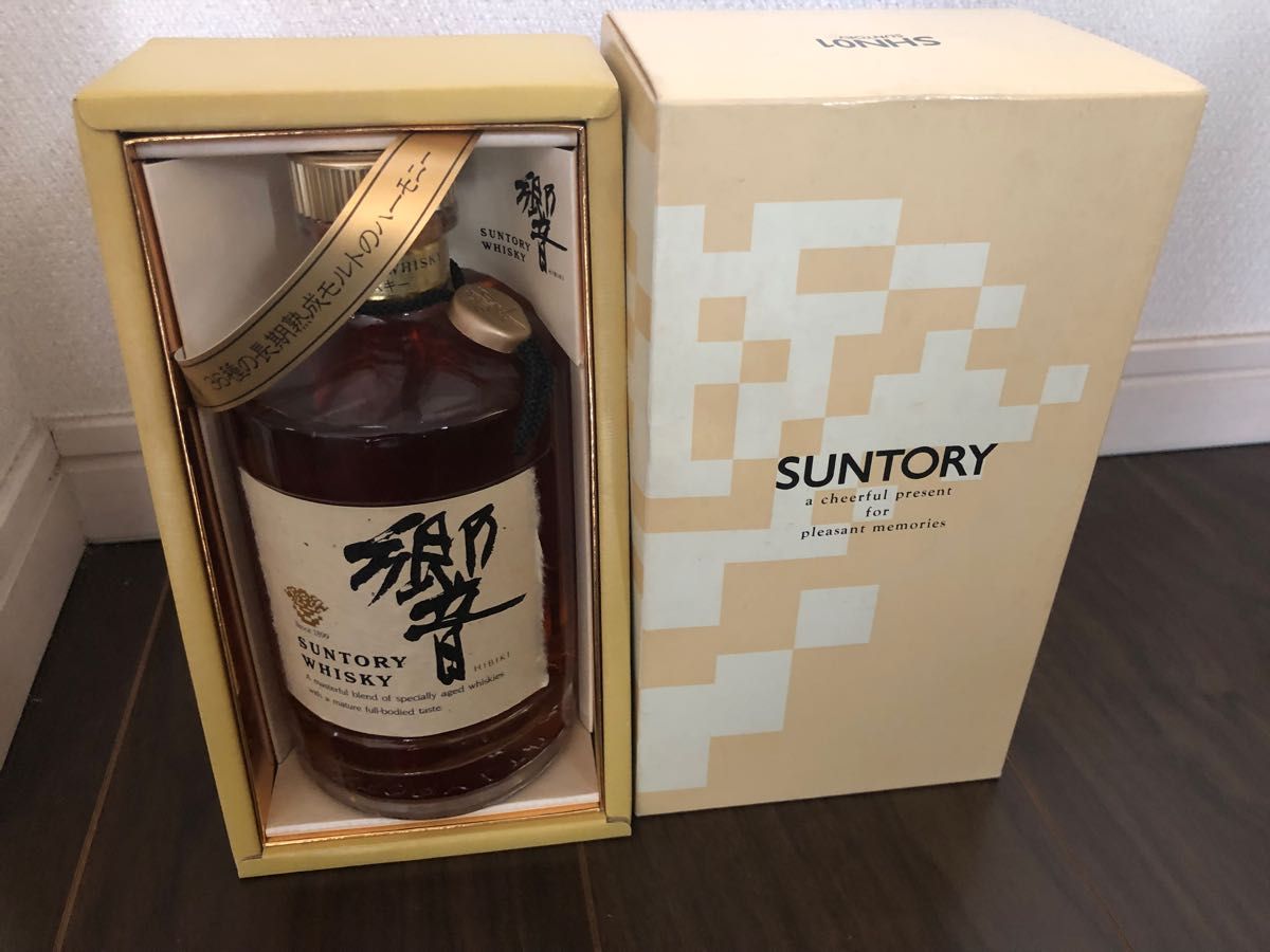 サントリー 響 ゴールドキャップ 700ml-