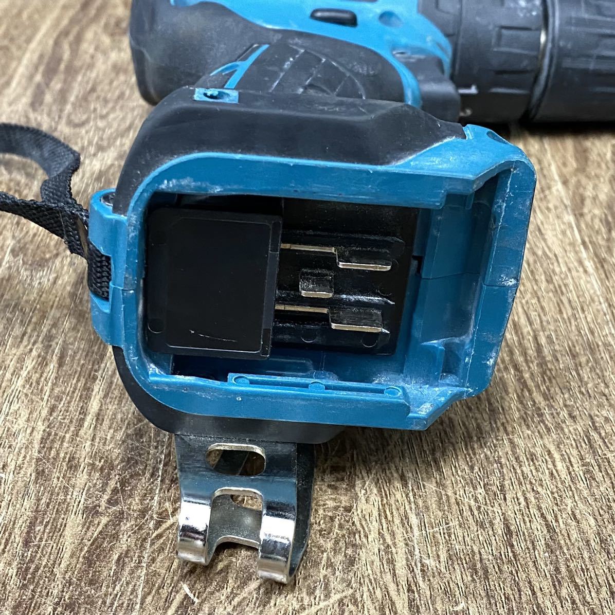 動作品■makita マキタ 充電式電動ドライバドリル 10.8V 電動工具 コードレス 大工道具 HP332D 中古品■兵庫県姫路市発_画像6