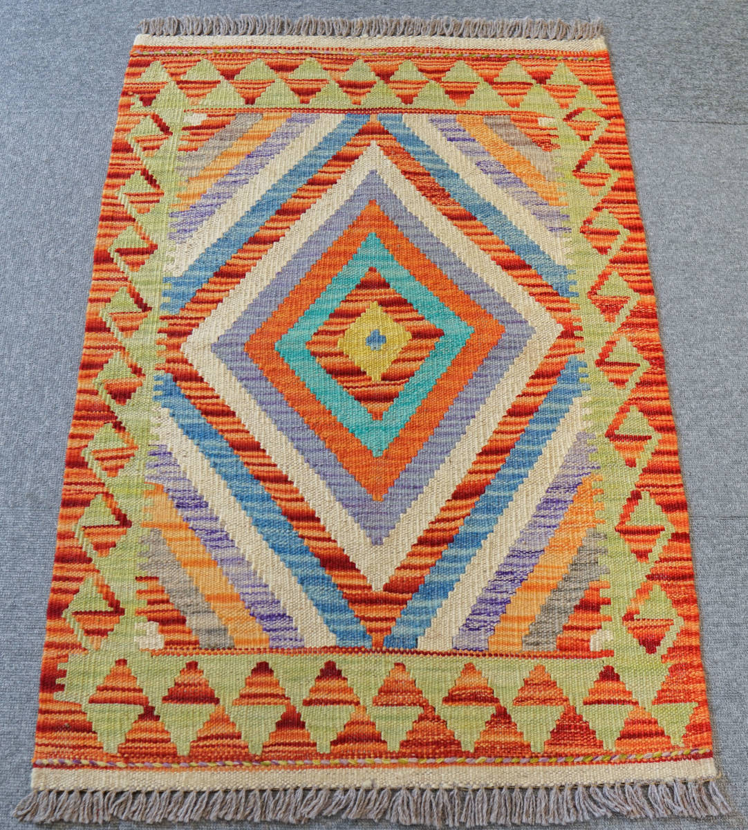 88×60cm【アフガニスタン手織りキリム】手織り絨毯-