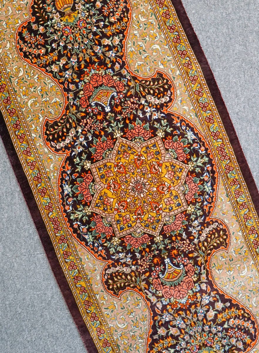 年末のプロモーション特価! ペルシャ クム産 シルク の 手織り絨毯 ランナー size:100×40cm ラグ一般 年末のプロモーション特価! ペルシャ クム産 シルク の 手織り絨毯 ランナー size:100×40cm ラグ一般