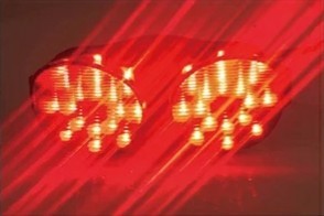 ★全国一律 送料2000円★新品未使用 YZF-R6専用 LEDテールランプ ウィンカー機能内蔵型【スモーク】2001年式 2002年式_ブレーキ点灯時