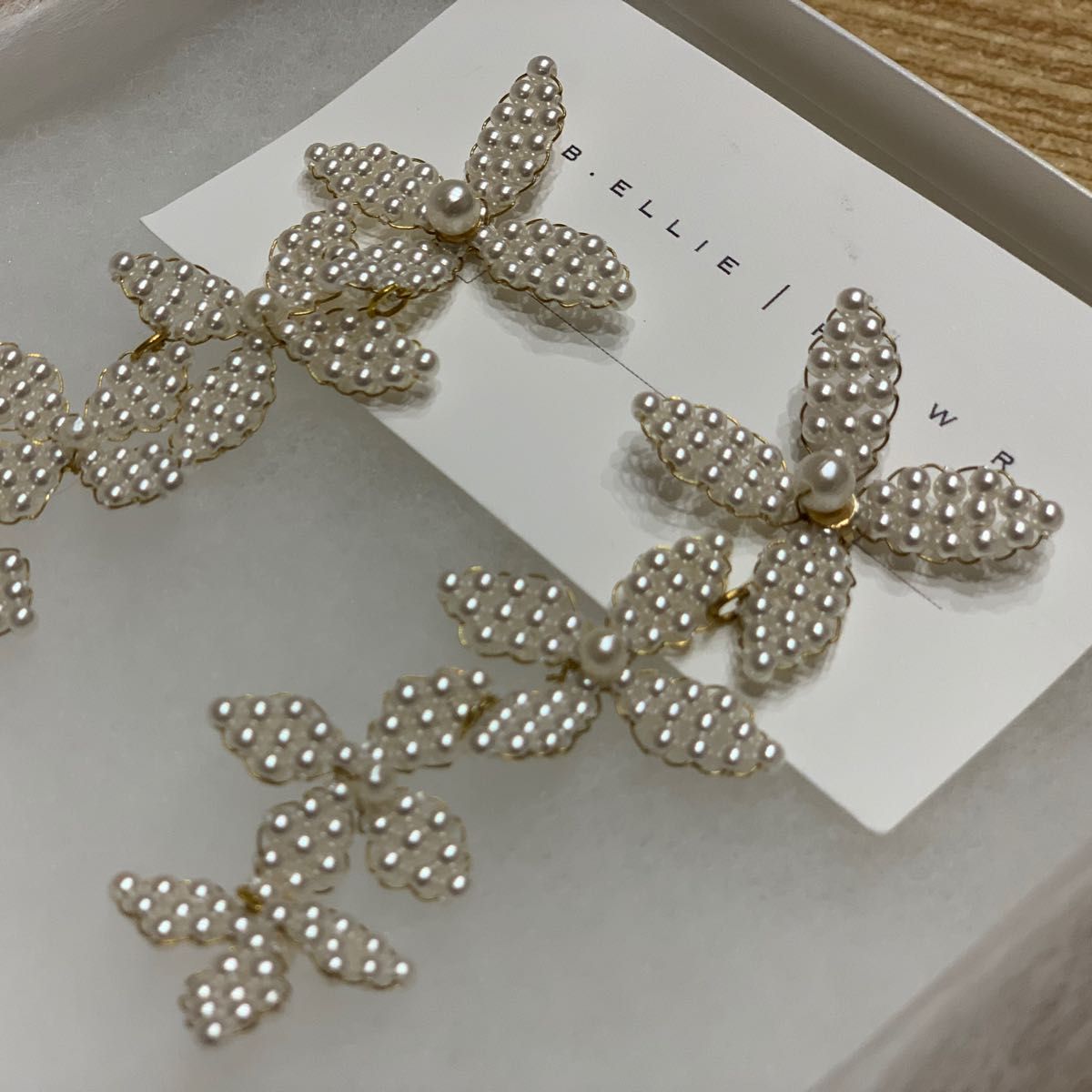 a.b.ellie Harlow パールピアス 割引クーポン有 - crystalshade.com.sa