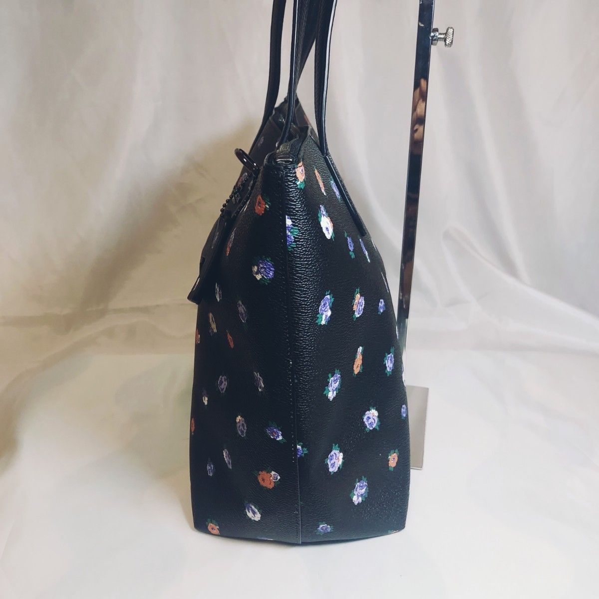 7-50【美品】COACH コーチ トートバッグ76383花柄 黒 ハンドバッグPVC