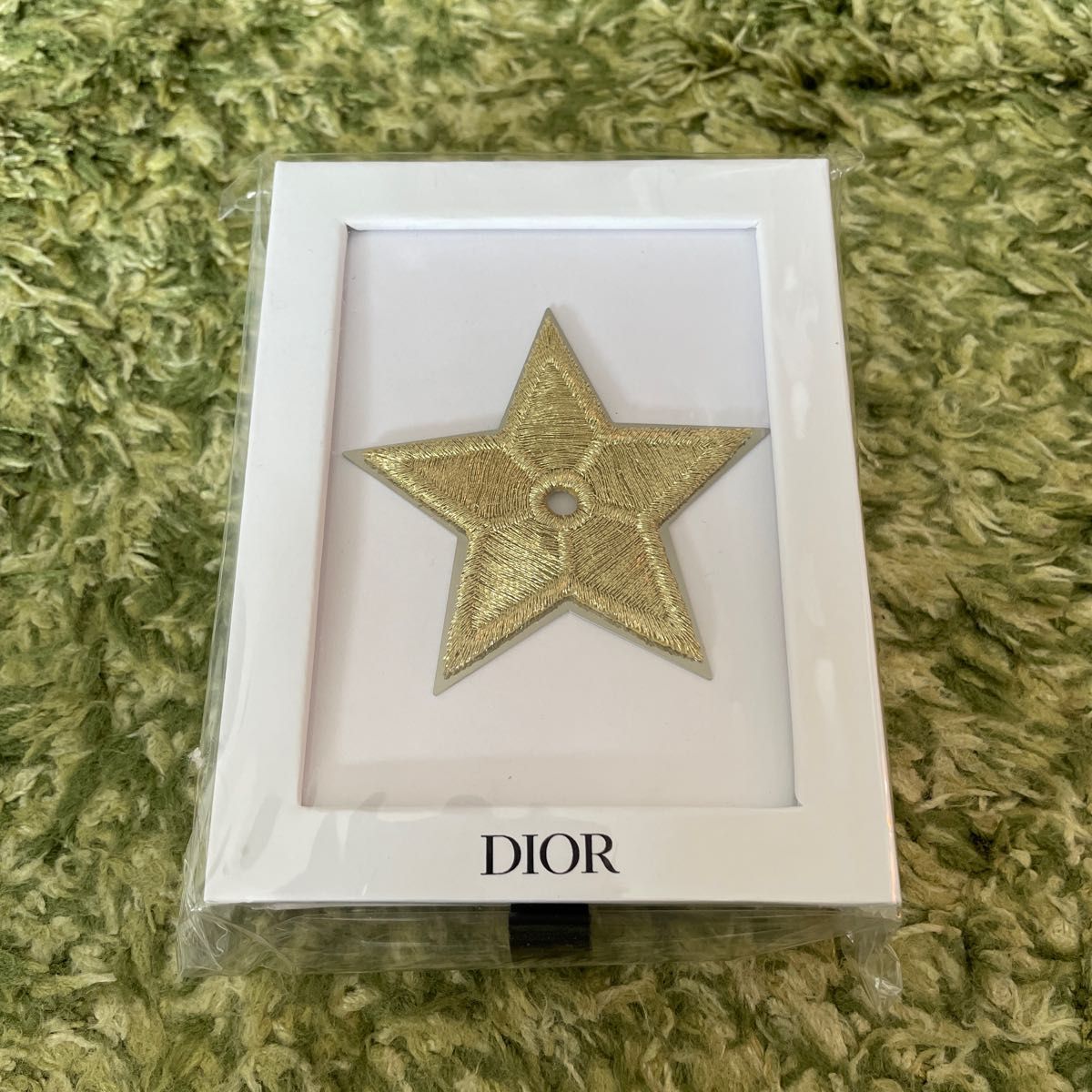 Dior/ディオール　ノベルティ　ピンバッジ Christian Dior 非売品