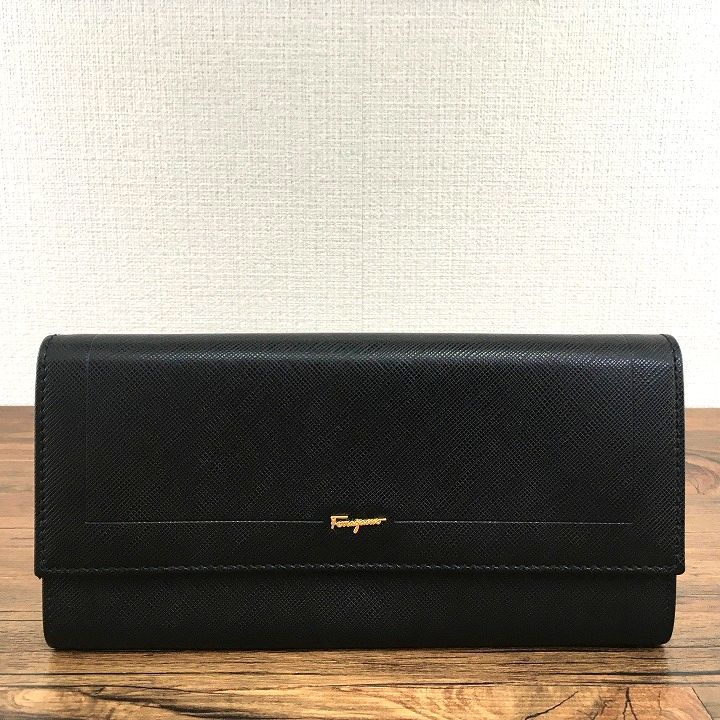 ☆送料無料☆ 極美品 Salvatore Ferragamo 長財布 ブラック ロゴ 箱付き 425_画像2