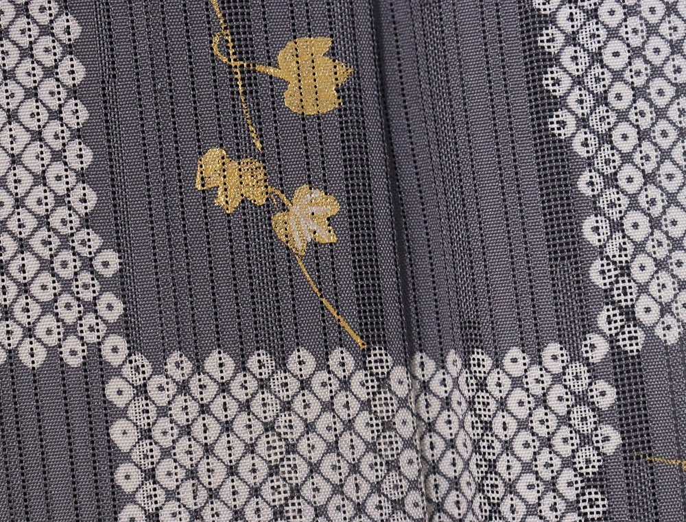 縦絽 訪問着 正絹 グレー 刺繍 兎 金箔 蔦 鹿の子 色紙文 Lサイズ ki28185 新品 夏着物 盛夏 レディース シルク 7月8月シーズン 送料無料_画像9