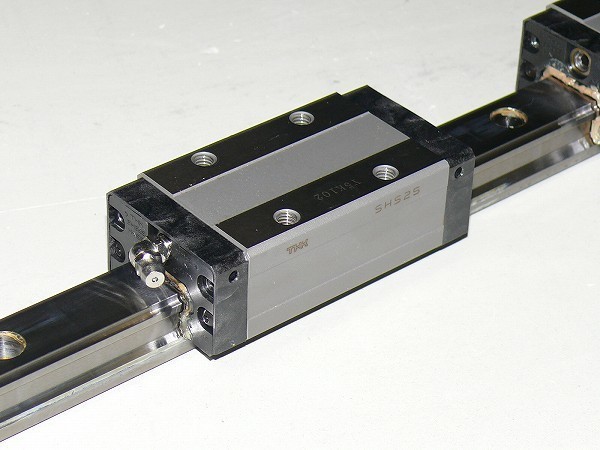 残数2□THK 高剛性 LMガイド SHS25 700mm ダブルLMブロック 残数2□THK 高剛性 LMガイド SHS25 700mm ダブルLMブロック
