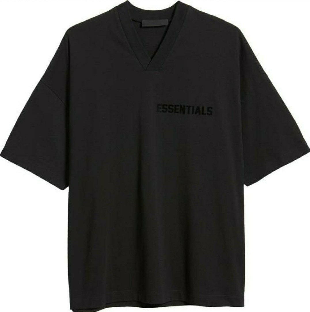 新品　未使用品　正規品　 FOG ESSENTIALS 黒　FEAR OF GOD フォグ　エッセンシャルズ　エフオージー　 ロゴTシャツ　ゲームシャツ Tシャツ