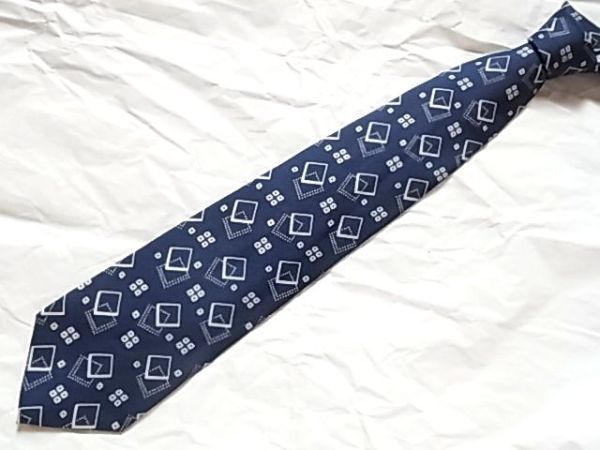 unused goods Ralph Lauren Ralph Lauren necktie navy blue color navy light blue blue group . what . pattern . shape pattern four angle pattern 