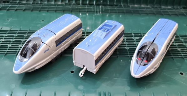  Takara Tommy Plarail Shinkansen деформация Robot sinkali on Z 500...