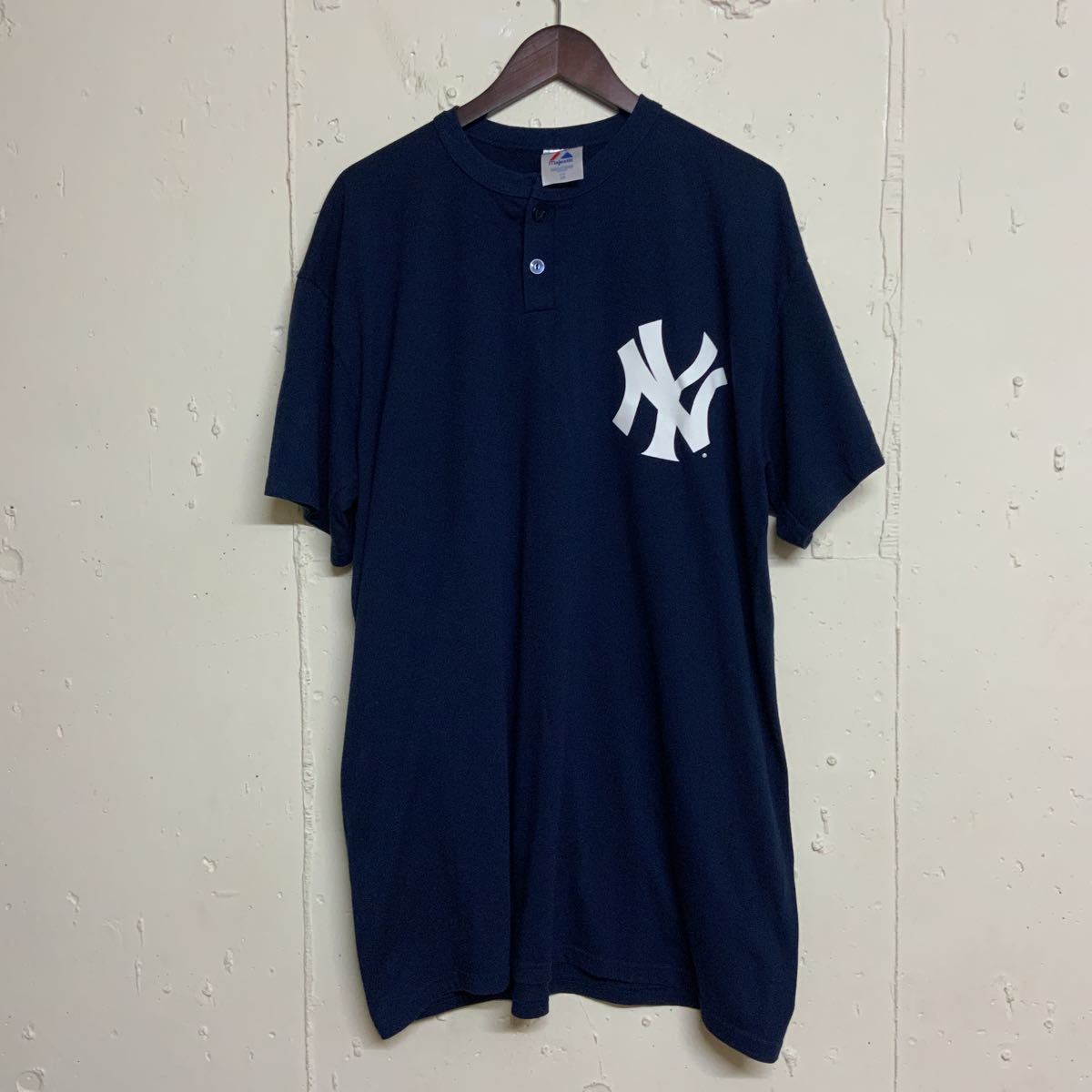 MAJESTIC マジェスティック MLBニューヨークヤンキース半袖ヘンリーネックTシャツ古着メンズ2X_画像1