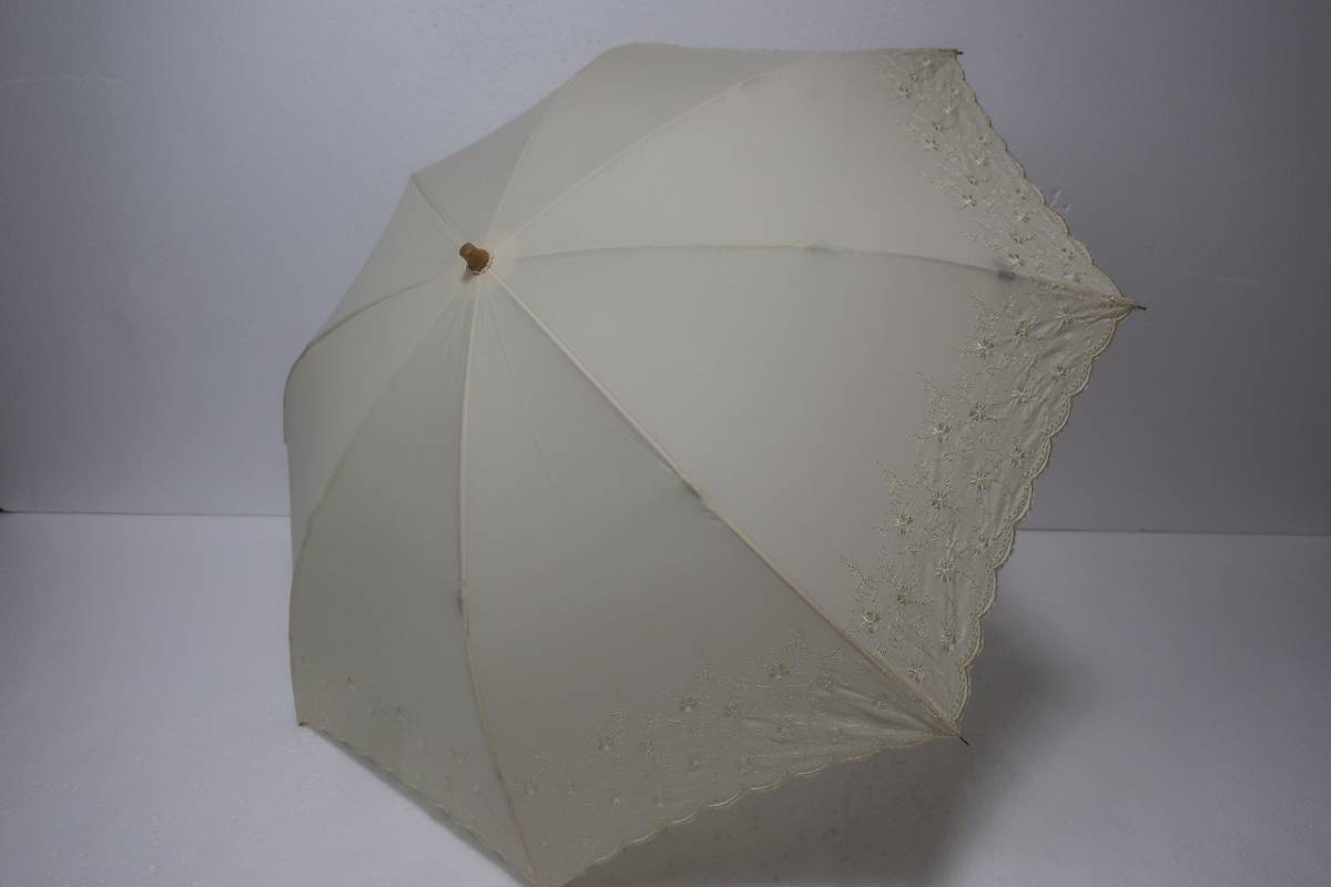 新品　ムーンバット製　DAKS　ダックス　紫外線防止加工　晴雨兼用　折りたたみ日傘　A４　ライトイエロー系_画像2