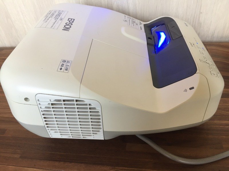 大人気新品 □ EPSON 液晶プロジェクター EB-580 3200lm ランプ時間