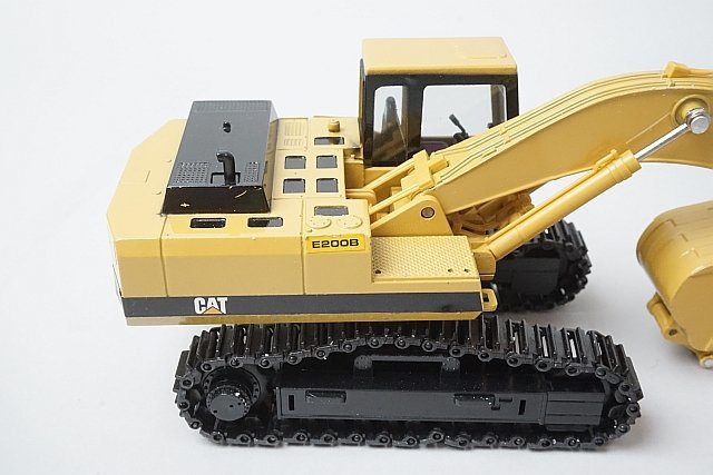 新キャタピラー三菱株式会社 1/40 CATERPILLAR CAT E200B 油圧ショベル