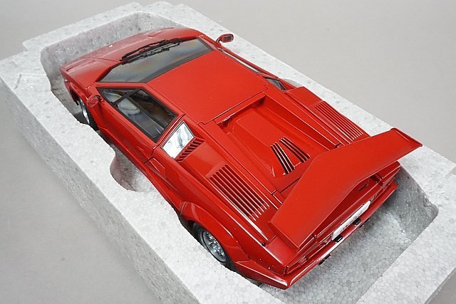 AUTOart オートアート 1/18 ランボルギーニ Countach AUTOart オートアート 1/18 ランボルギーニ Countach