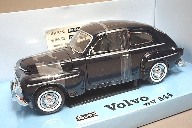 Yahoo!オークション - Revell レベル 1/18 Volvo ボルボ PV544 ブラッ