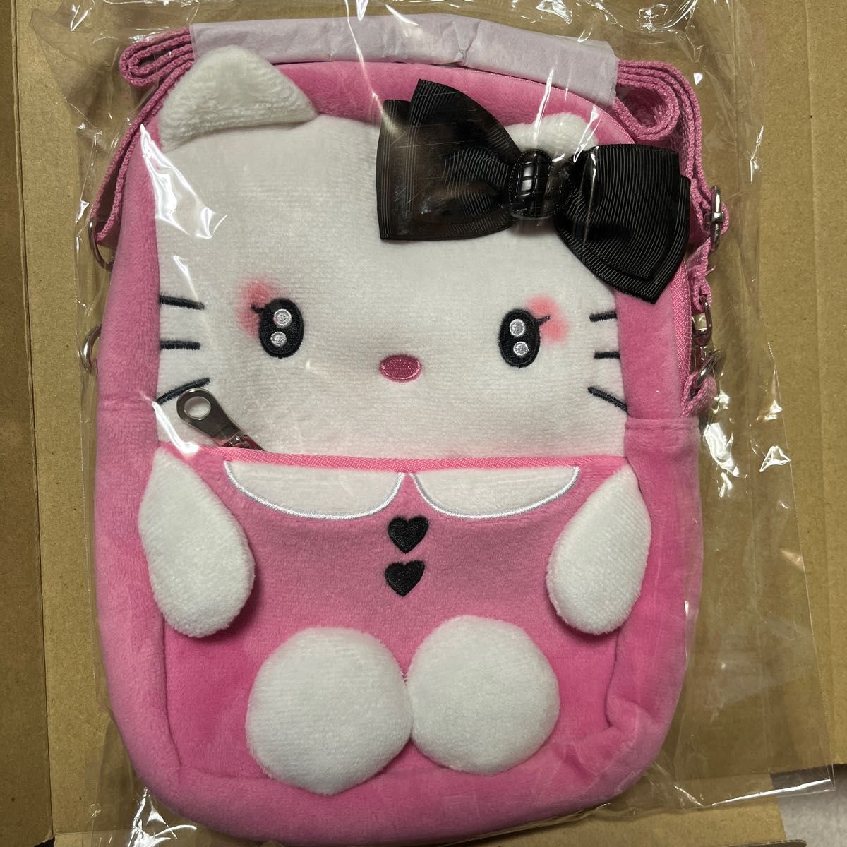サンリオ ハローキティ ぬいぐるみポシェット【新品未開封 サンリオ ハローキティ ぬいぐるみポシェット【新品未開封