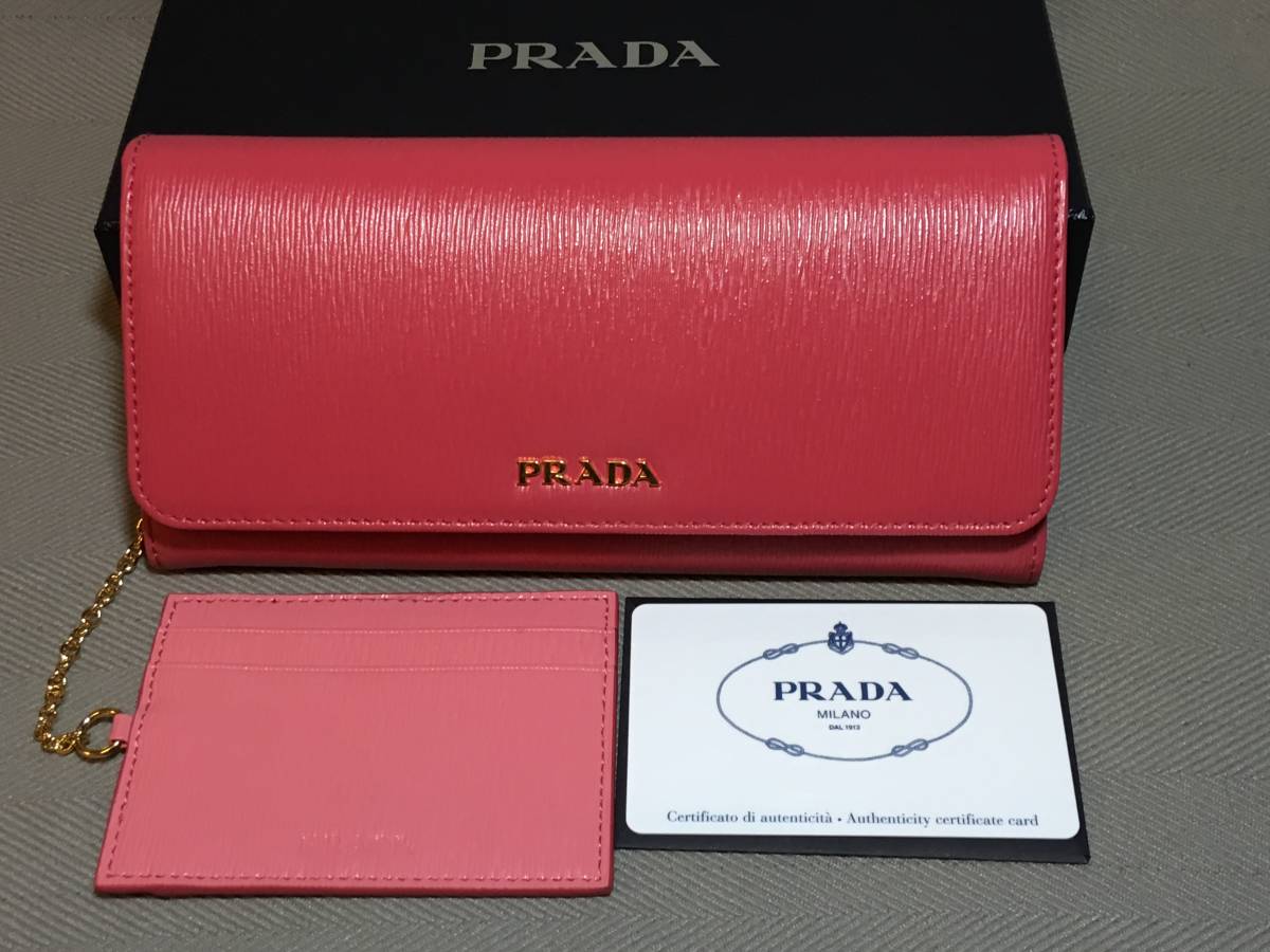 新品 本物 プラダ ロゴ レザー 二つ折り 長財布 PRADA 本革 ピンク ゴールド パスケース