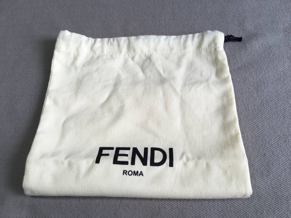 新品 本物 FENDI フェンディ お花 フラワー モチーフ ストラップ ユー STRAP YOU バッグ ショルダー 黒 ブラック_画像6