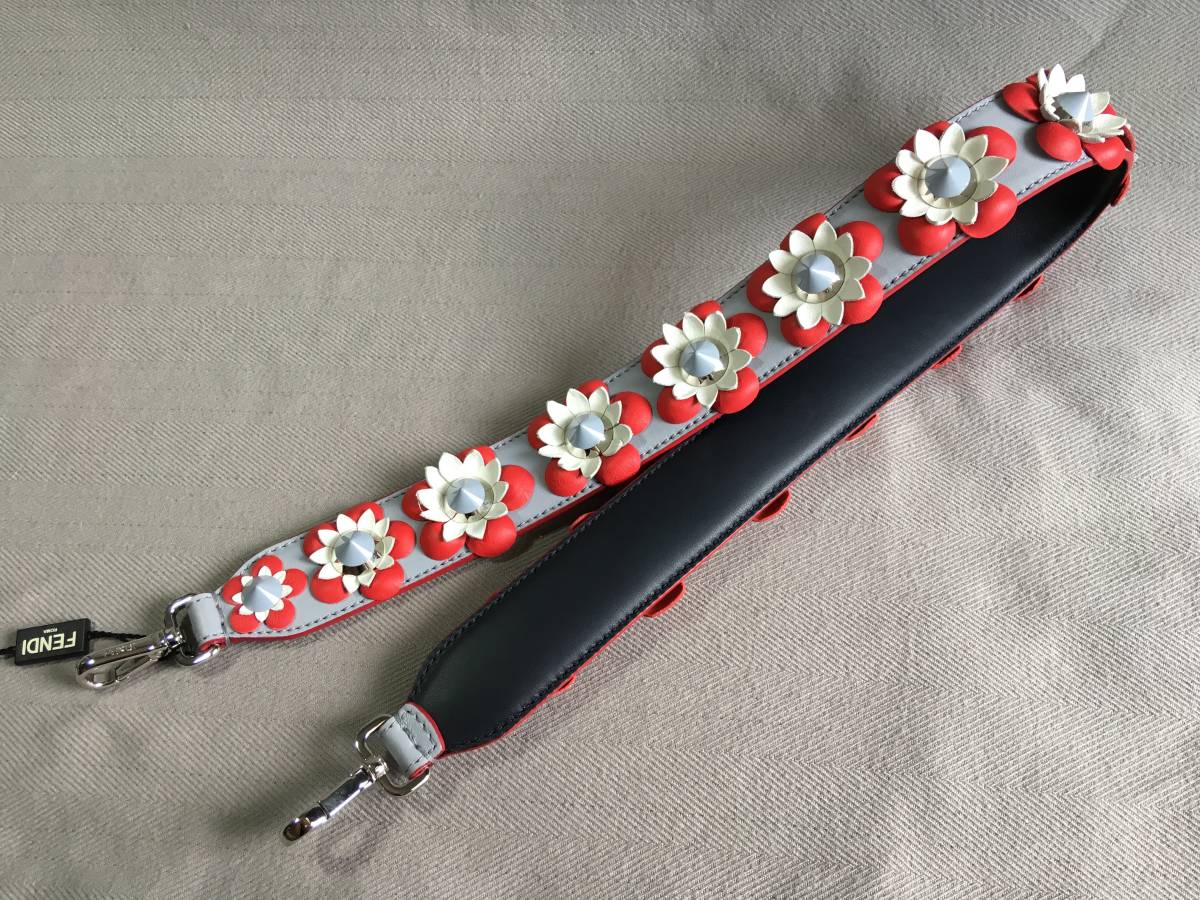 新品 本物 FENDI フェンディ お花 フラワー モチーフ ストラップ ユー STRAP YOU バッグ ショルダー グレー レッド 赤_画像5