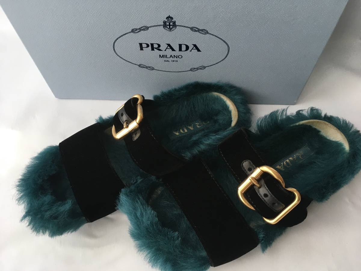 国内初の直営店 美品 PRADA 即決 プラダ ファー サンダル36 TM 1/2