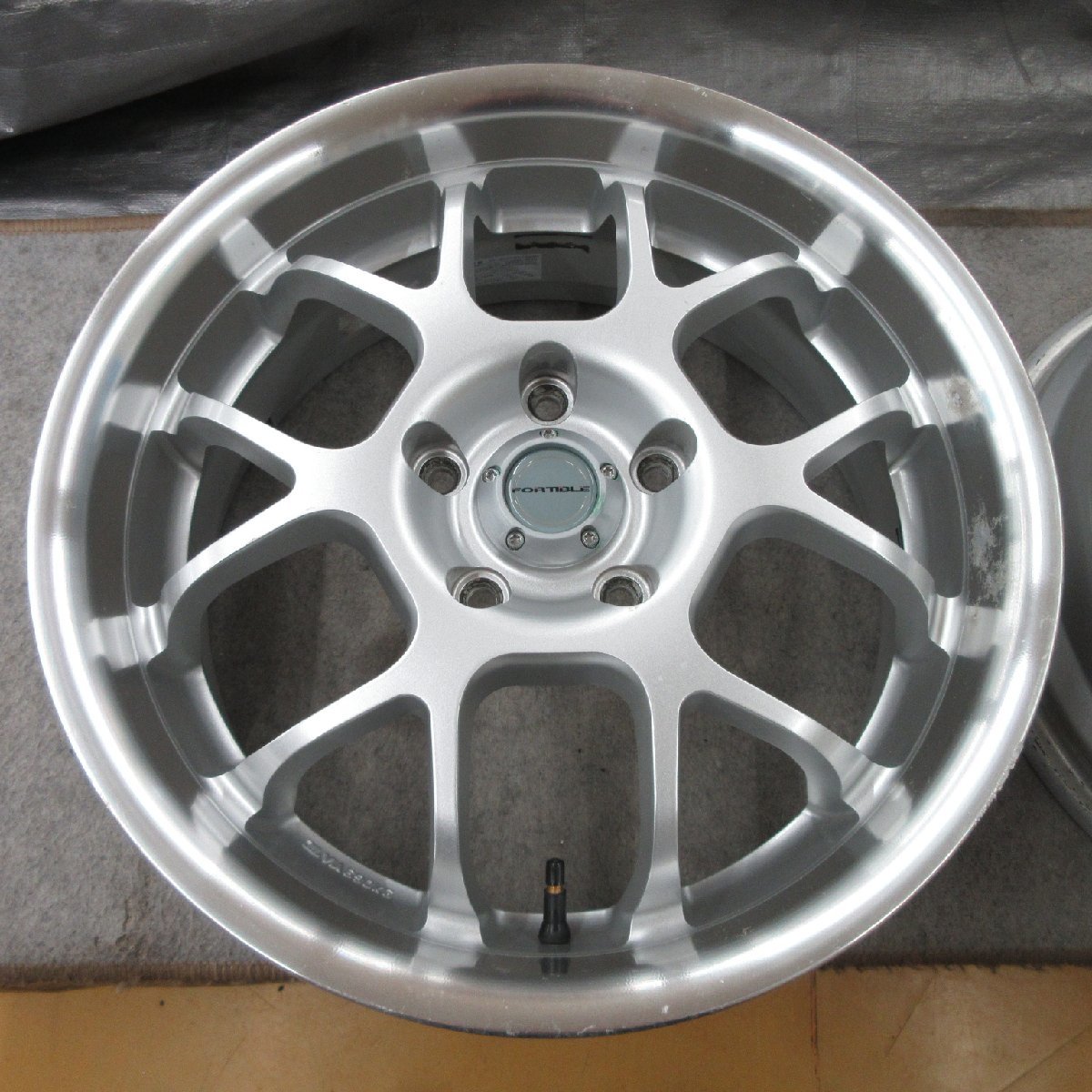 □送料無料 A2■ KYOHO FORTIBLE ■ 17×7J+48 ■ 5H PCD114.3 ■ ハブ径φ73 ◇ ４本 ◇ シルバー/リム ポリッシュ系 1ピース/メッシュ